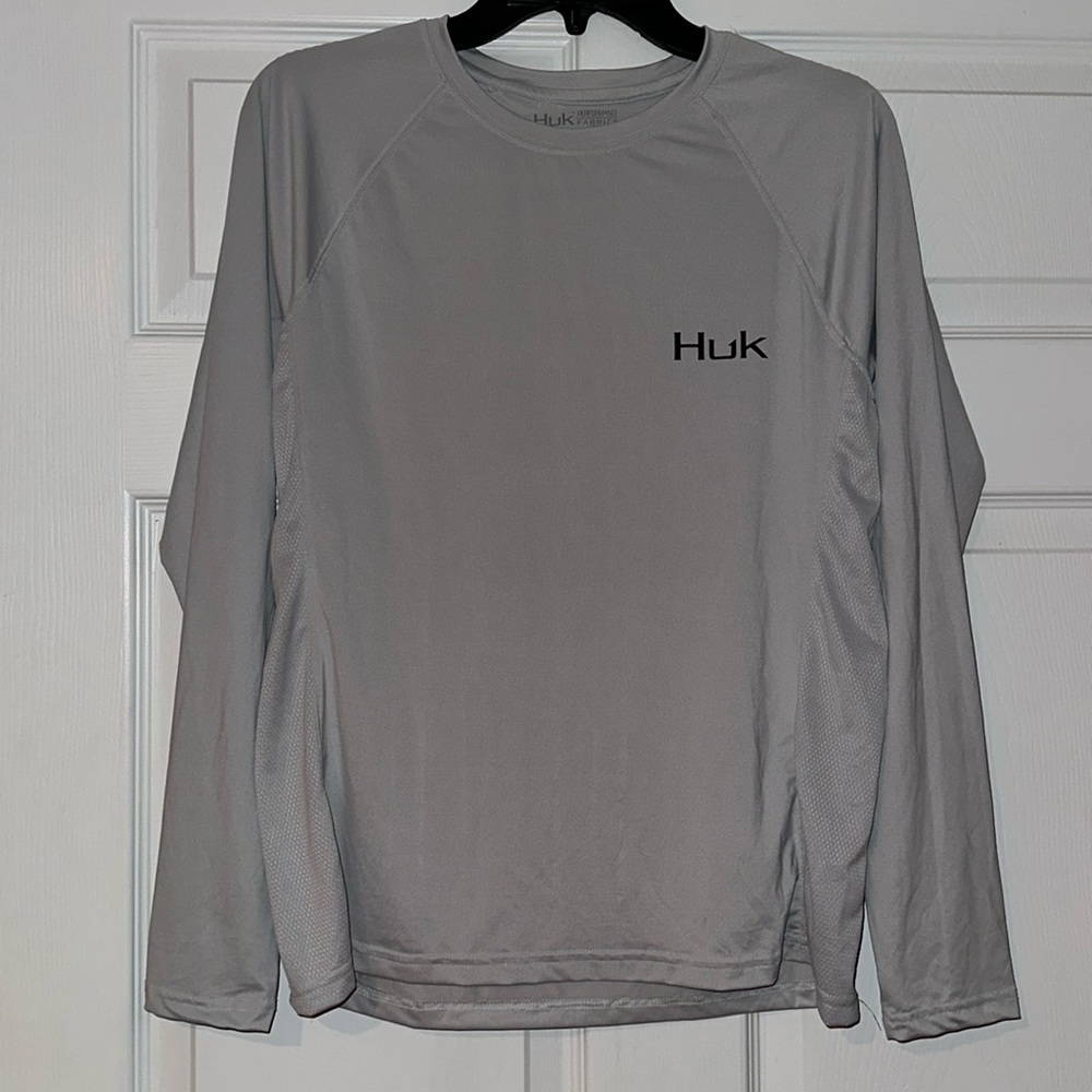 Huk Women’s Moisture Wicking Long Sleeve- NWOT